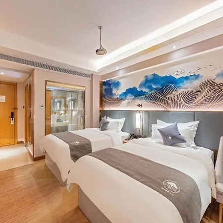 Tree Zhu Hong Qi Shang Wu Branch