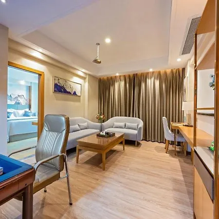 Tree Zhu Hong Qi Shang Wu Branch 3*