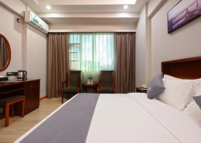 Tree Zhu Hong Qi Shang Wu Branch