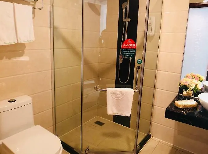 Tree Zhu Hong Qi Shang Wu Branch 3*