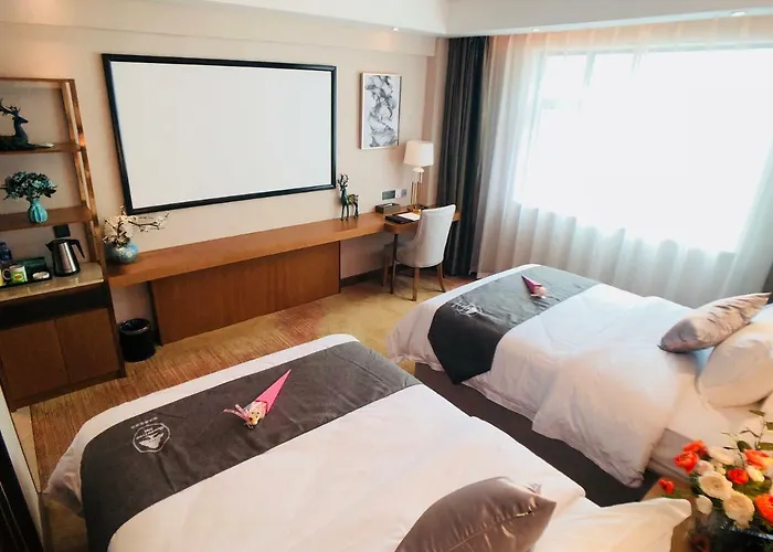 Tree Zhu Hong Qi Shang Wu Branch