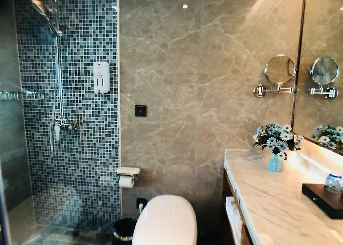 Tree Zhu Hong Qi Shang Wu Branch