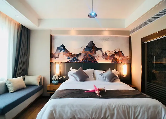 Tree Zhu Hong Qi Shang Wu Branch 3*