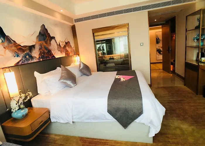 Tree Zhu Hong Qi Shang Wu Branch